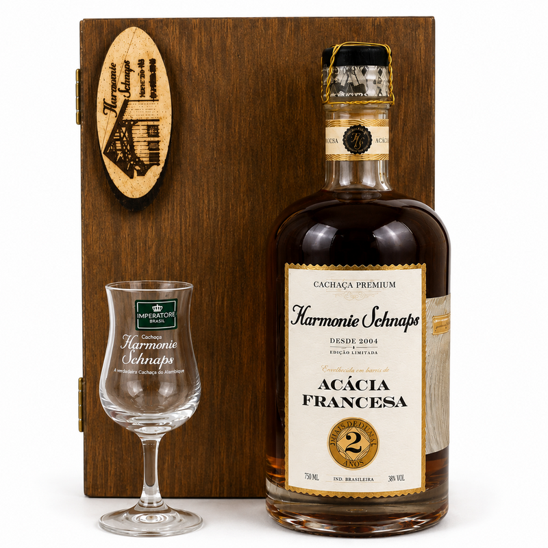 Cachaça envelhecida em barril de acácia francesa